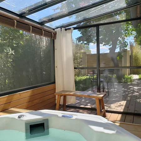 Le Mazet Des Amants, Cabane En Bois Avec Jacuzzi Privatif Avinhão Exterior foto