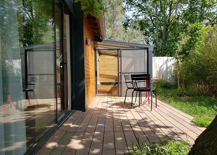 Le Mazet Des Amants, Cabane En Bois Avec Jacuzzi Privatif