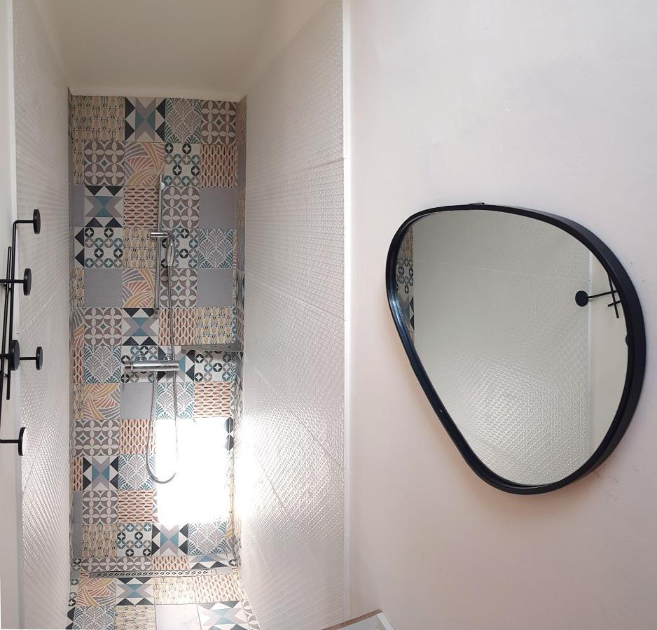 Le Mazet Des Amants, En Bois Avec Jacuzzi Privatif *
